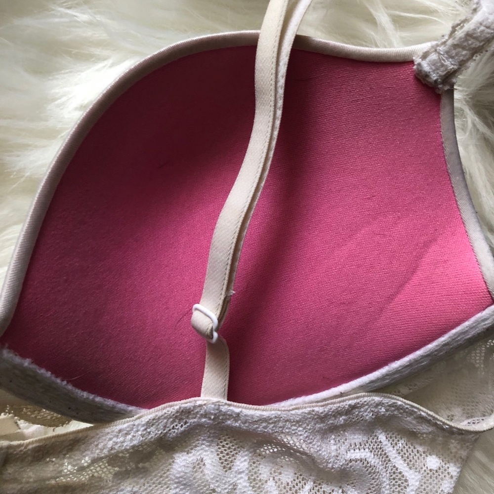 Victoria’s Secret Pink Bra - Picture 6 of 8